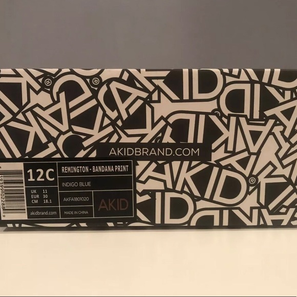 AKID REMINGTON BANDANA PRINT INDIGO BLUE SIZE 12C - Picture 6 of 6